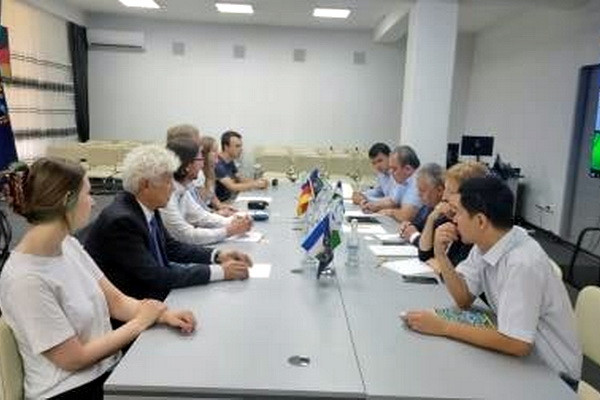 A joint meeting of the heads of the Research Institute of Hydrometeorology and the Leibniz Institute for Tropospheric Research of Germany takes place
