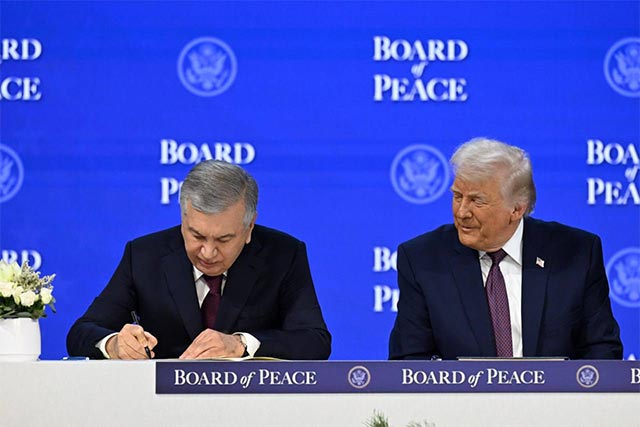 Президент Узбекистана подписал устав Совета мира