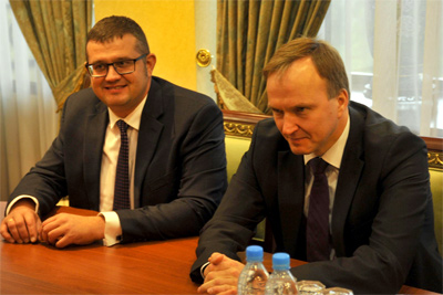 Uzbek FM receives delegation of Latvia