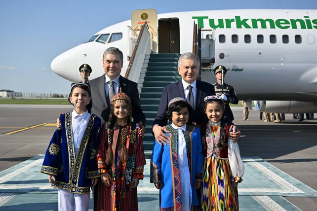 Turkman xalqining milliy yetakchisi Samarqandga keldi