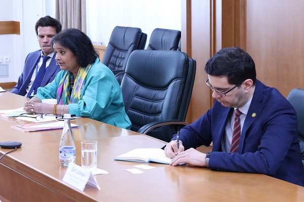 Meeting with representatives of the United Nations