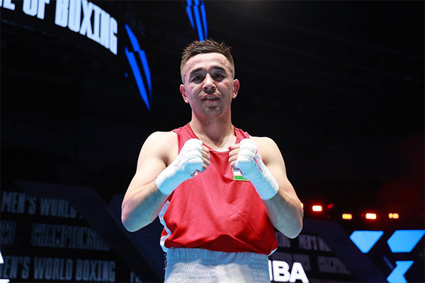 Hasanboy Doʻsmatov professional boksda navbatdagi gʻalabasiga erishdi