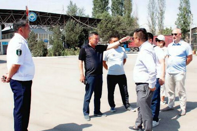 Pilot project for electronic queue management system begins on Kyrgyzstan-Uzbekistan border