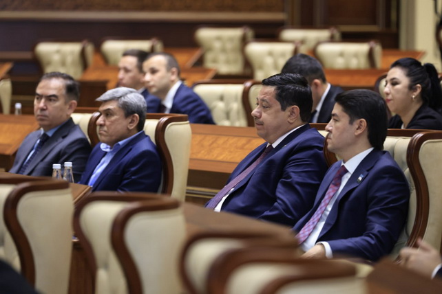 Сенат одобрил закон о повышении прозрачности госуправления и борьбе с коррупцией
