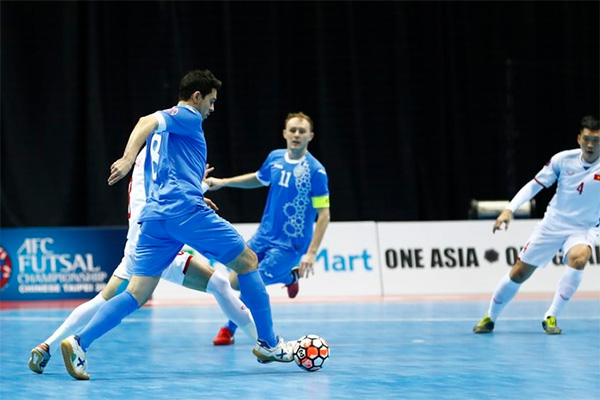 Uzbekistan national futsal team loses twice to Spain
