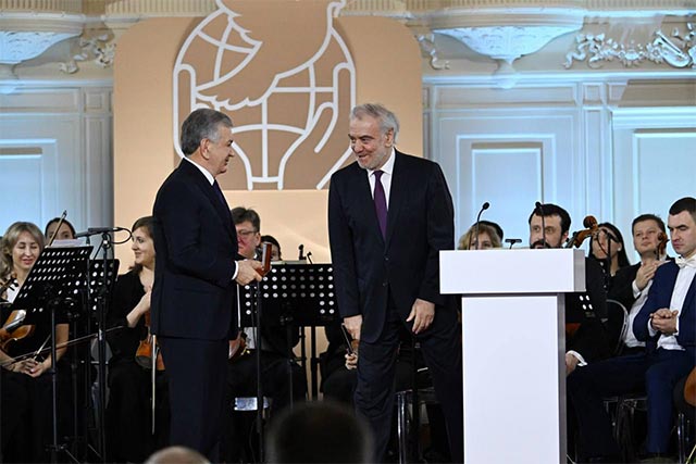 Президентам Узбекистана, Кыргызстана и Таджикистана вручена Международная премия мира имени Льва Толстого