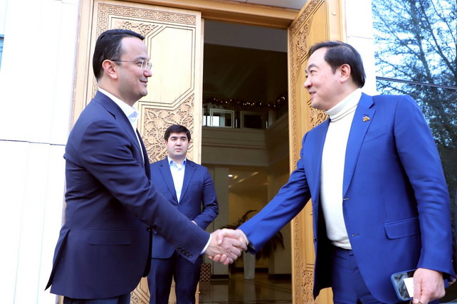 Vietnam’s ROX Group ready to implement projects in Uzbekistan