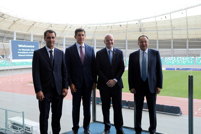 Президент FIFA Джанни Инфантино посетил Олимпийский городок