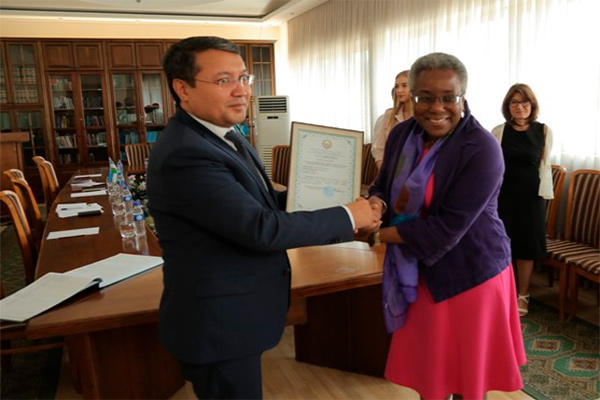 Uzbekistan registers office of American Councils for International Education