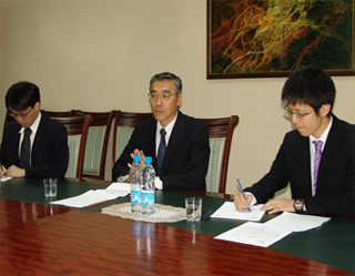 New Japanese envoy visits State Communication Committee