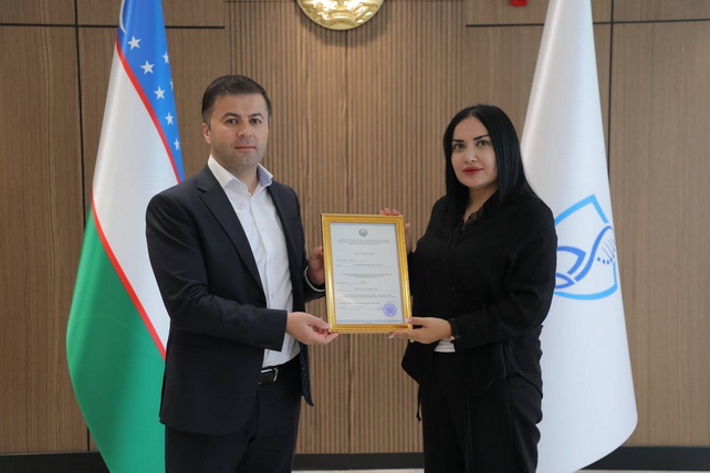 "Tashkent Pharma Park"да янги лойиҳа - "Nurin Pharma"га гувоҳнома топширилди
