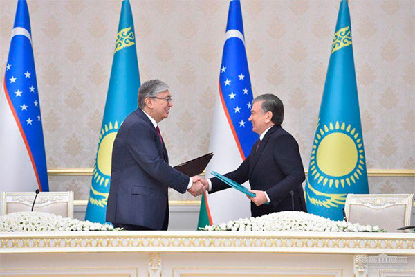 Uzbekistan, Kazakhstan ink bilateral documents