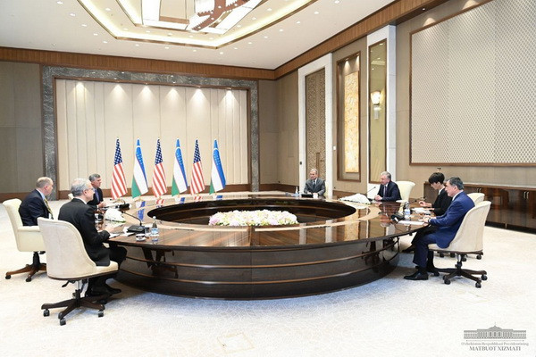 Shavkat Mirziyoyev receives US congressmen