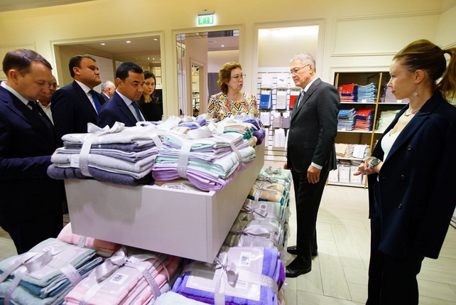 Уфада Ўзбекистоннинг Aisha Home Textile компаниясининг биринчи кўргазма зали очилди