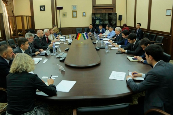 A meeting with representatives of GIZ takes place at the CCI