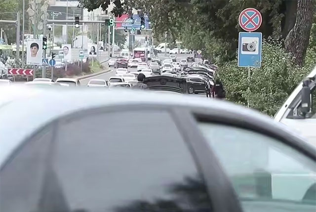 Ўзбекистонда тақиқловчи белгилар қўйилган ҳудудларда тўхташга рухсат берилди