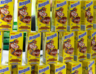 «Нестле Узбекистан» представил молочный коктейль NESQUIK со вкусом клубники