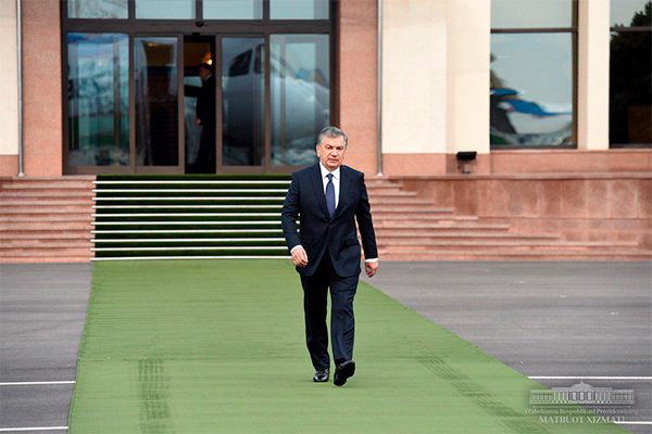 Shavkat Mirziyoyev departs for Dushanbe