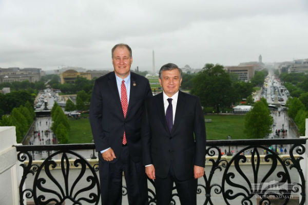 Shavkat Mirziyoyev visits the United States Capitol