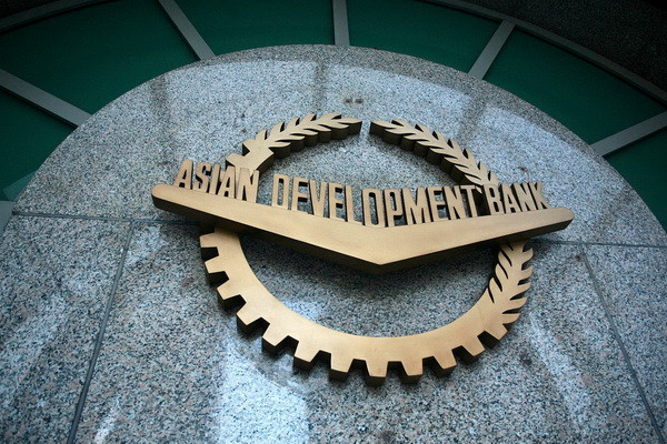 Developing Asia’s economic outlook lowered as PRC growth slows
