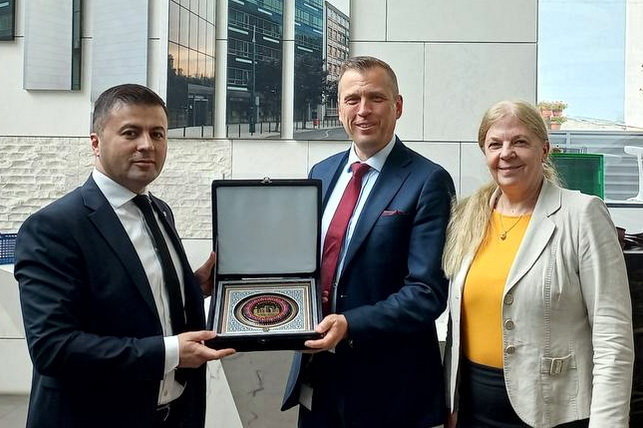 Farmatsevtika sohasini rivojlantirish agentligi delegatsiyasi Egis Pharmaceuticals rahbariyati bilan uchrashuv o‘tkazdi