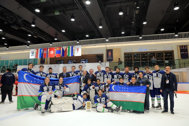 Сборная Узбекистана стала чемпионом мира по хоккею (Division III B)