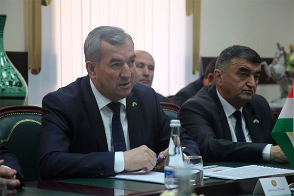 Uzbekistan and Tajikistan to intensify industrial cooperation