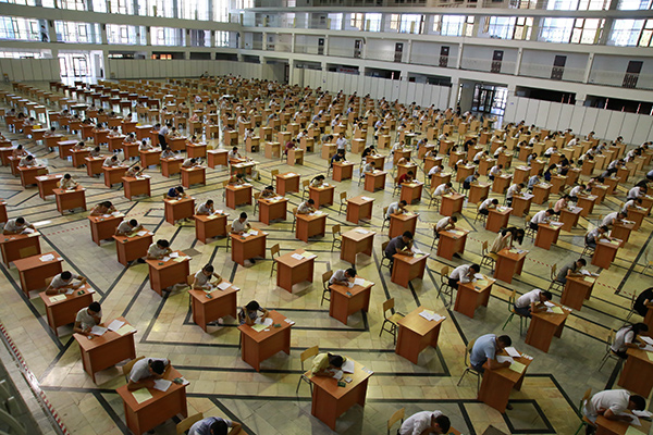About 1,220 young people take part in IUT entrance exams