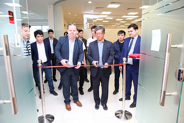 Oracle Academy opens at Inha University in Tashkent