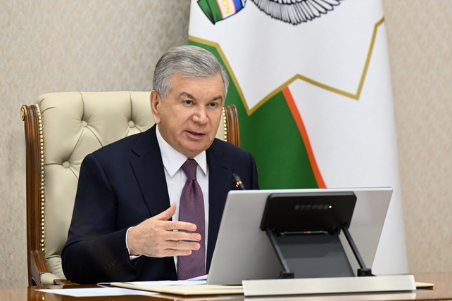 President Reviews Large-Scale Transport Infrastructure Development
