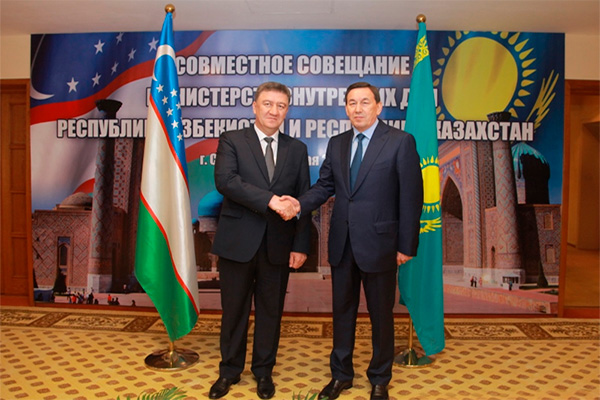 Uzbek and Kazakh Interior Ministers discuss issues of combating crime