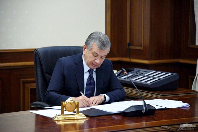 Мирзиёев подписал постановление о качестве медицины