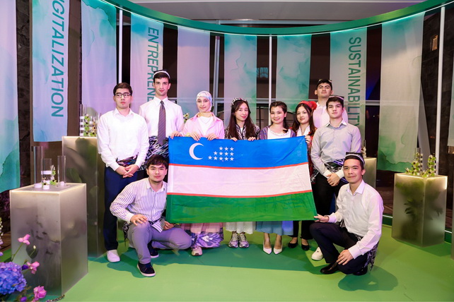 Uzbek Students Participate in Huawei’s International Educational Program in China