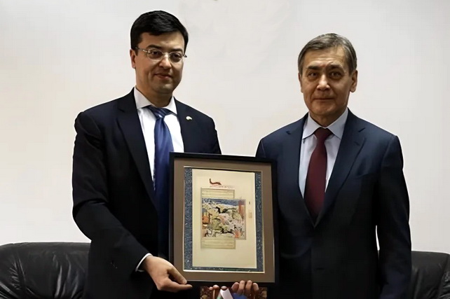 O'zbekiston elchisi ShHT bosh kotibi bilan uchrashdi