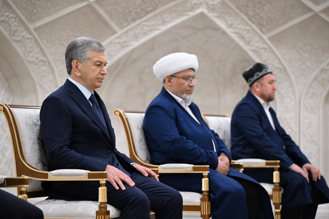 President Mirziyoyev Visits Imam Bukhari Complex