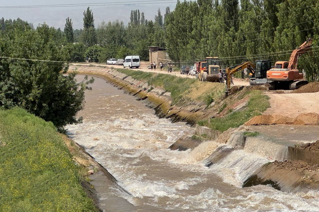 "O‘zbekgidroenergo" AJ: Andijon viloyatidagi suv toshqini oqibatlari bartaraf etilmoqda, jabr ko‘rganlarga yordam ko‘rsatiladi"O‘zbekgidroenergo" AJ: Andijon viloyatidagi suv toshqini oqibatlari bartaraf etilmoqda, jabr ko‘rganlarga yordam ko‘rsatiladi