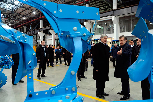 Ўзбекистон ва Қирғизистон Президентлари “JV MAN Auto-Uzbekistan” ҚКга ташриф буюрдилар