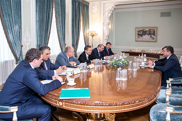 Gazprom and Uzbekneftegaz discuss development of Shakhpakhty field