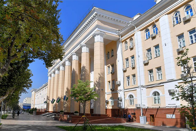 O‘zbekistonda Axborot va ommaviy kommunikatsiyalar agentligi tugatildi