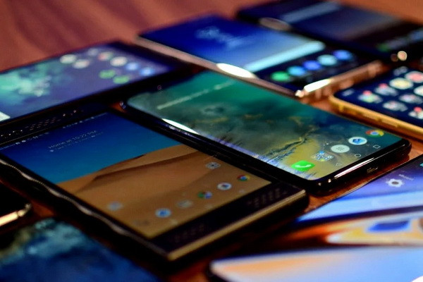 Uzbekistan imports 700,283 phones in 3 months