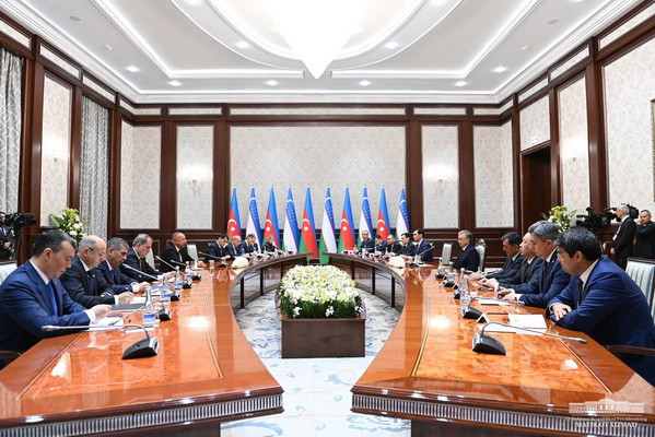 Negotiations between the delegations of Uzbekistan and Azerbaijan takes place in an expanded format