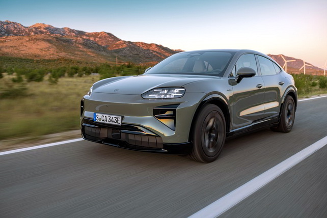 Porsche представила Cayenne Coupé Electric SUV