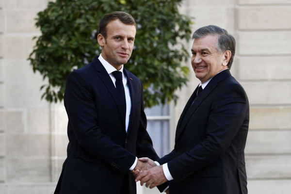 Shavkat Mirziyoyev congratulates Emmanuel Macron