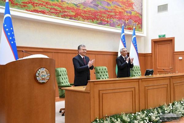 Shavkat Mirziyoyev attends the Senate’s first session