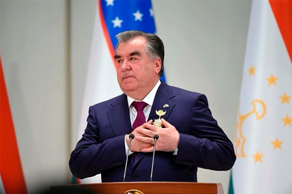 President of Tajikistan Emomali Rahmon receives order “El-yurt hurmati”