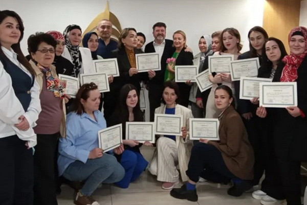 Specialists from textile companies and designers from Uzbekistan completed an internship in France