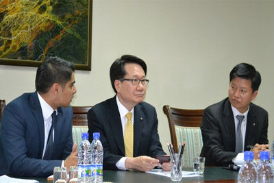 President of Korean Air visits Uzbekistan
