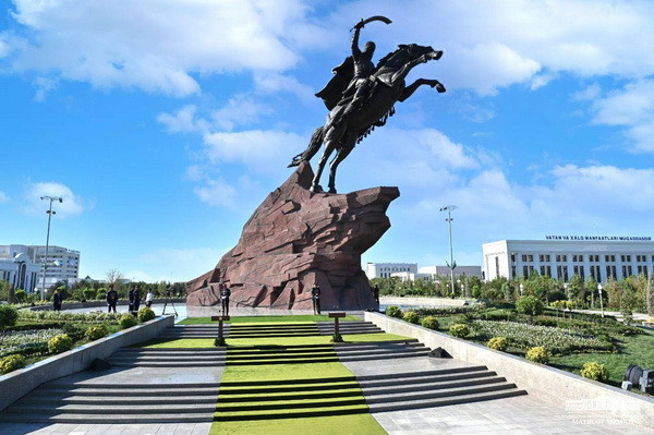 President Shavkat Mirziyoyev attends the opening ceremony of the Jaloliddin Manguberdi Memorial Complex