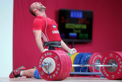 Uzbek President awards medalists of World Weightlifting championship