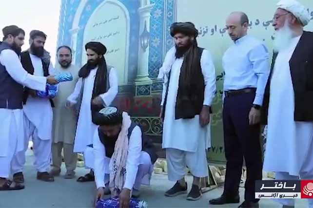 Mazori-Sharifda Alisher Navoiyga yangi haykal qurilishi boshlandi